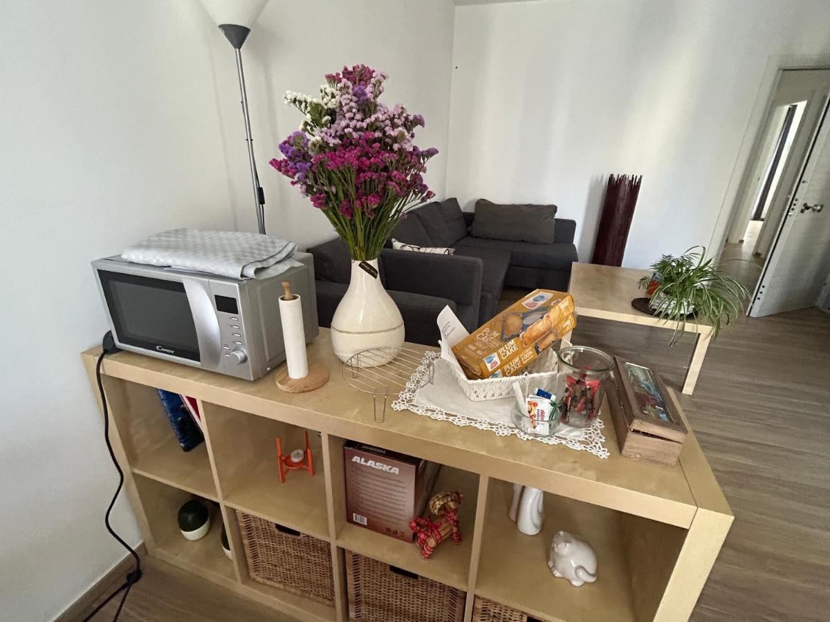 Central Modern Apartment Барі Екстер'єр фото